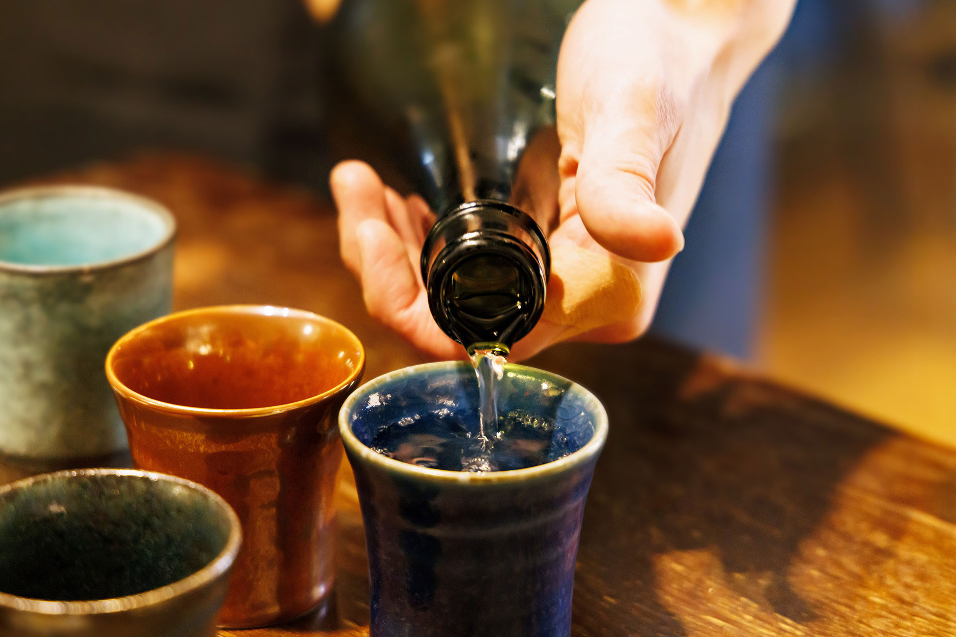 Sake Roku Rin 大阪府梅田のダイニングバーならSAKE&Dining 凛 Rin | 日本酒と一緒に楽しむ寛ぎの時間